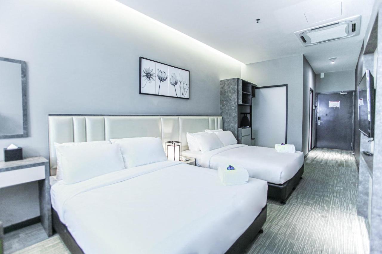 Fives Hotel Dnp Johor Bahru Esterno foto